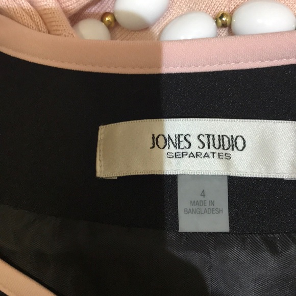 Jones Studio jacket. - Picture 7 of 8